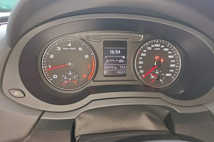 Used Audi Q3 2016 30 TFSI Standard Model Odometer Close Up