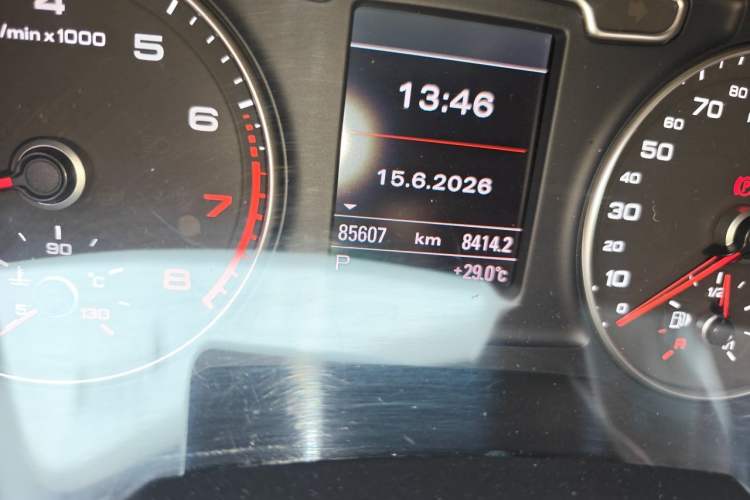 Used Audi Q3 2016 35 TFSI Collection Edition quattro Enjoyment Model Odometer Close Up
