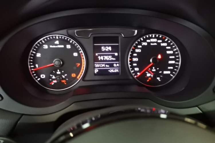 Used Audi Q3 2016 30 TFSI Fashion Model Odometer Close Up