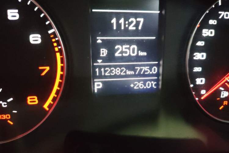 Used Audi Q3 2016 35 TFSI Fashion Model Odometer Close Up
