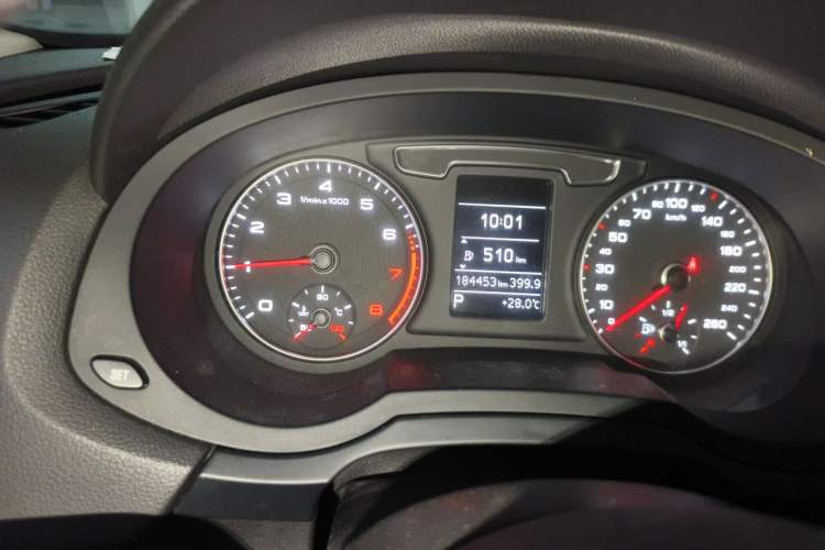 Used Audi Q3 2016 35 TFSI Style Edition Odometer Close Up