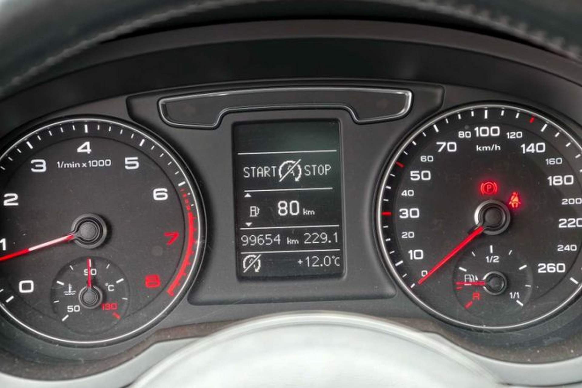 Used Audi Q3 2016 35 TFSI Fashion Model Odometer Close Up