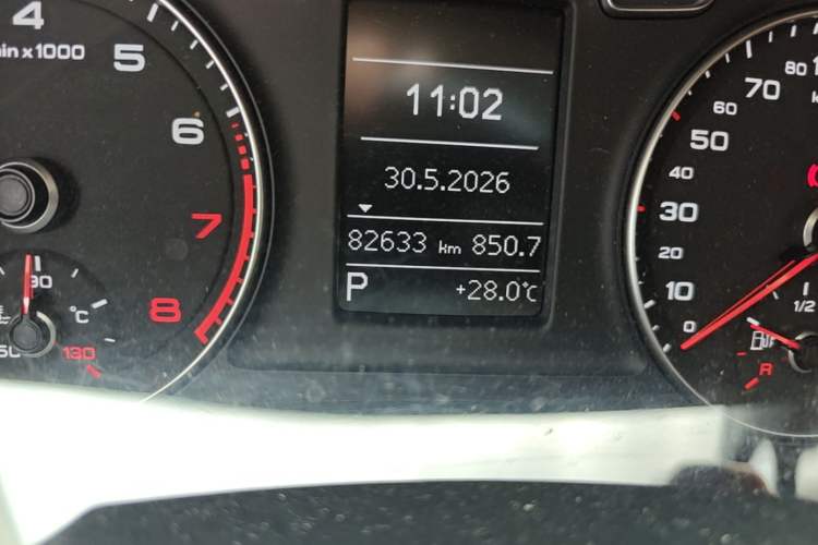 Used Audi Q3 2016 35 TFSI Style Edition Odometer Close Up