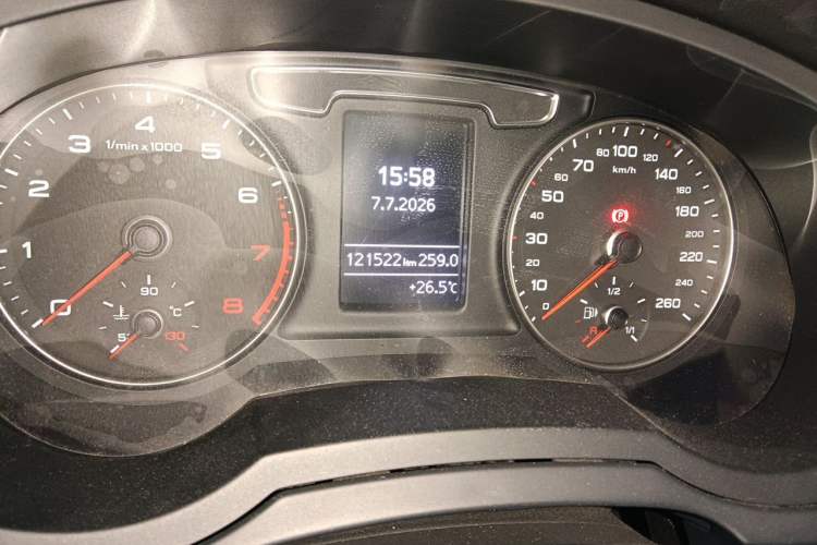Used Audi Q3 2016 35 TFSI Style Edition Odometer Close Up