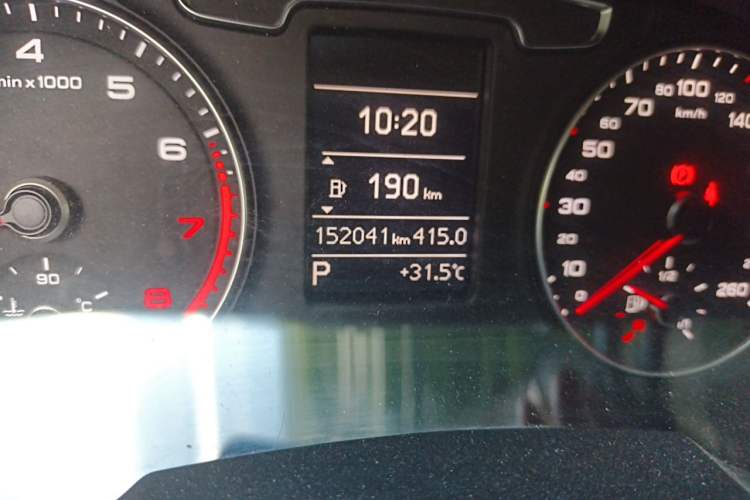Used Audi Q3 2016 35 TFSI Style Edition Odometer Close Up