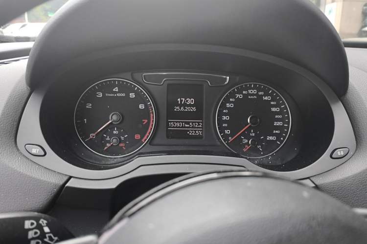 Used Audi Q3 2016 35 TFSI Fashion Model Odometer Close Up