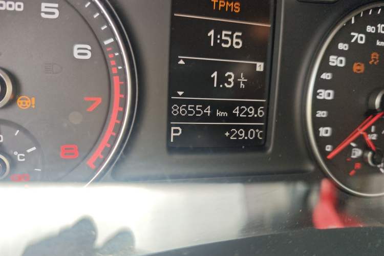 Used Audi Q3 2016 30 TFSI Standard Model Odometer Close Up