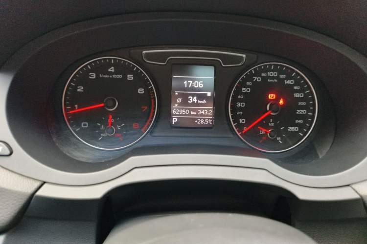 Used Audi Q3 2016 30 TFSI Fashion Model Odometer Close Up
