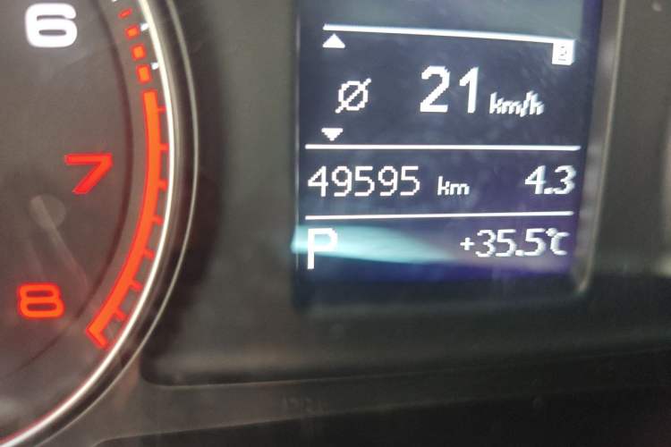 Used Audi Q3 2016 30 TFSI Fashion Model Odometer Close Up