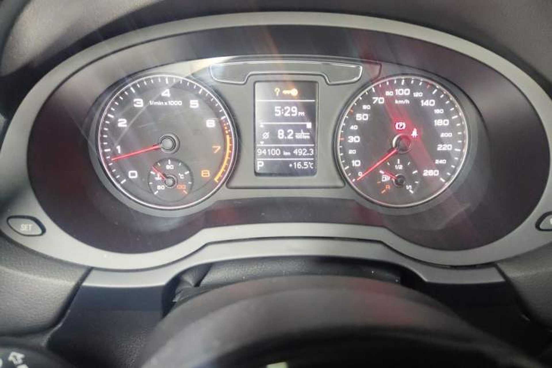 Used Audi Q3 2016 35 TFSI quattro all-wheel drive special edition Odometer Close Up