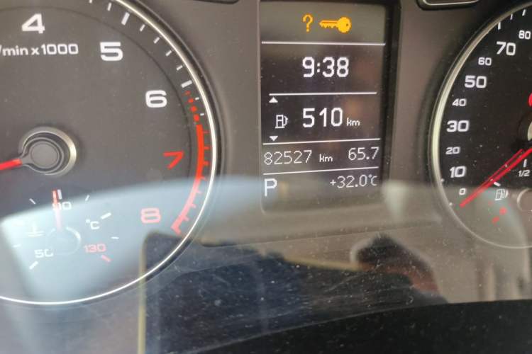 Used Audi Q3 2016 35 TFSI quattro all-wheel drive special edition Odometer Close Up
