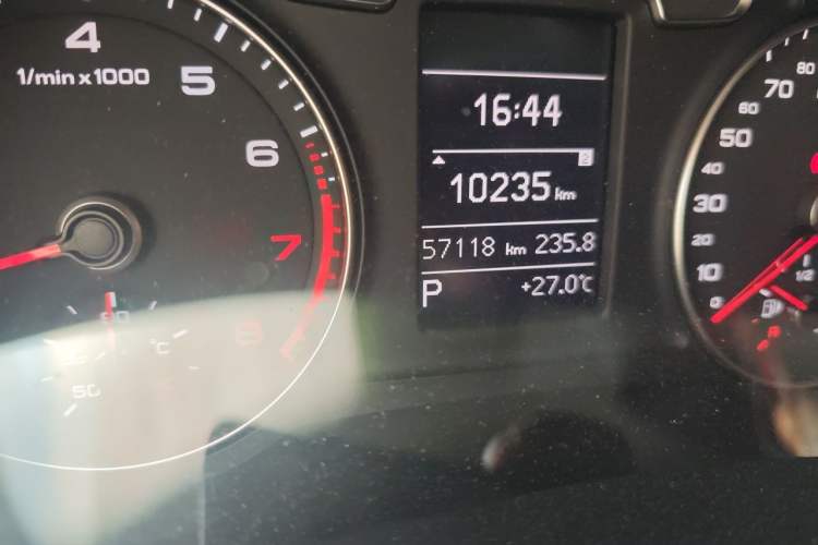 Used Audi Q3 2016 30 TFSI Collector's Edition Comfort Model Odometer Close Up