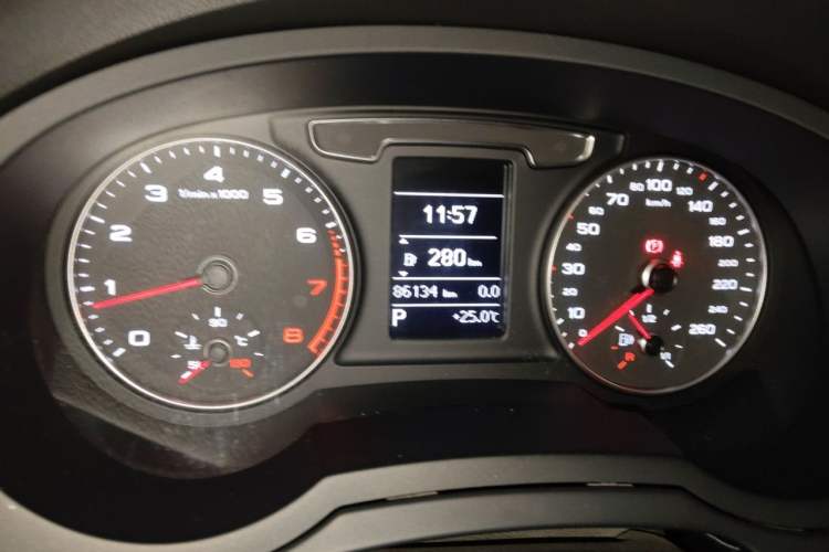 Used Audi Q3 2016 30 TFSI Fashion Model Odometer Close Up