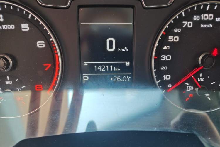 Used Audi Q3 2016 30 TFSI Fashion Model Odometer Close Up