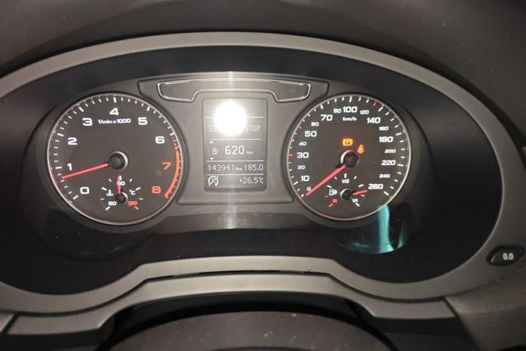 Used Audi Q3 2016 35 TFSI Style Edition Odometer Close Up