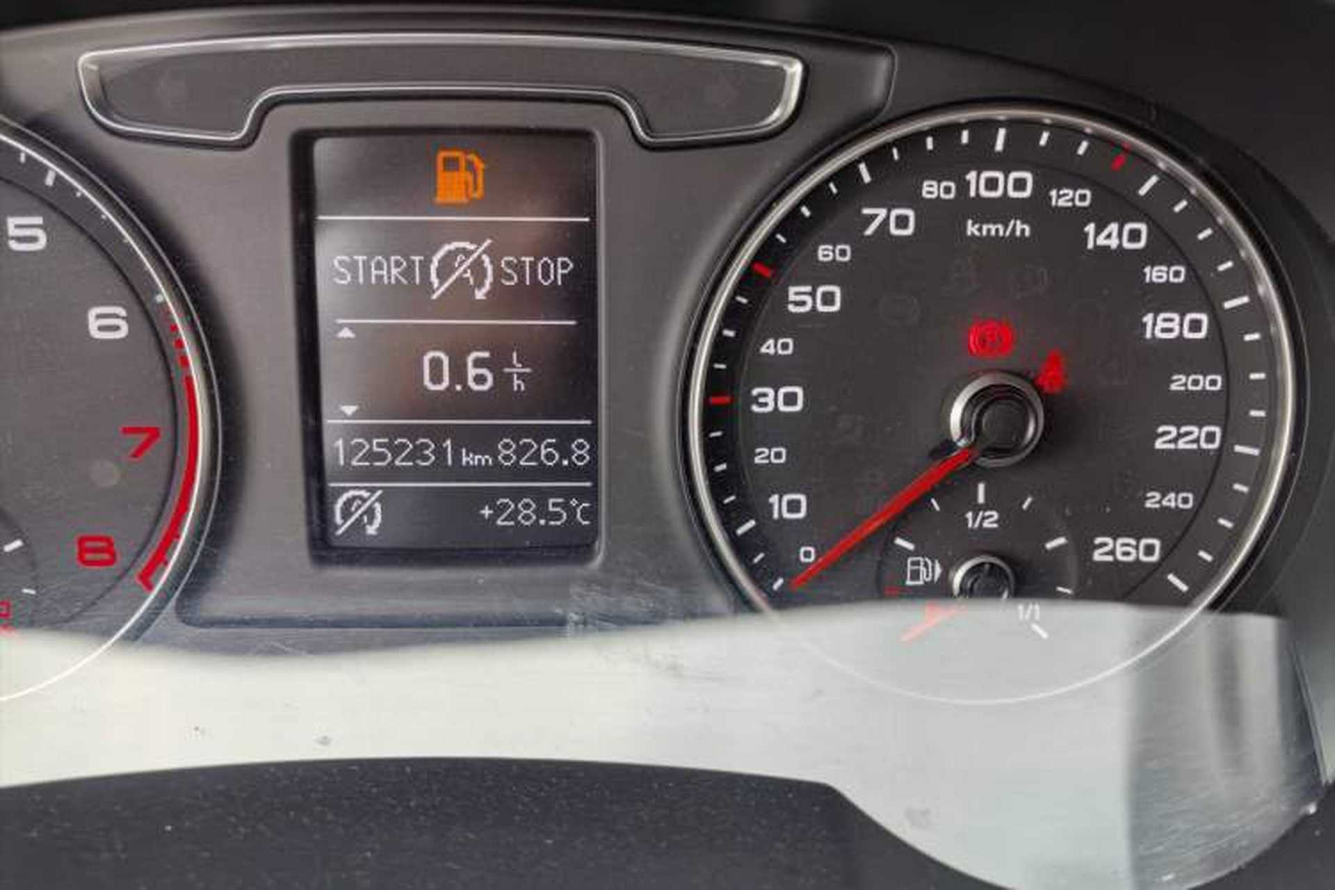 Used Audi Q3 2016 35 TFSI quattro all-wheel-drive style model Odometer Close Up