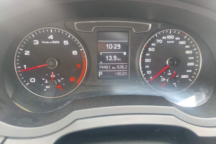Used Audi Q3 2016 30 TFSI Fashion Model Odometer Close Up