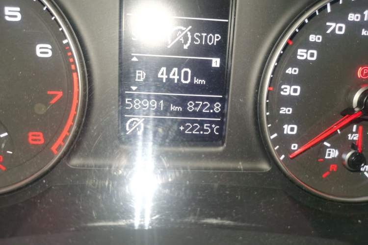 Used Audi Q3 2016 30 TFSI Standard Model Odometer Close Up