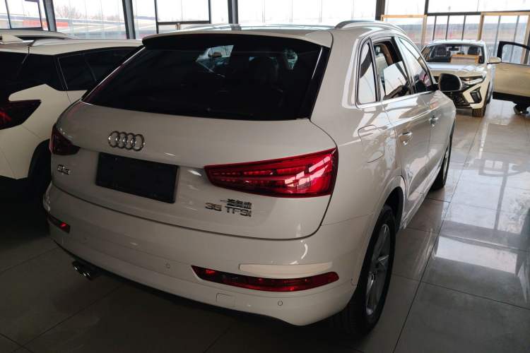Used Audi Q3 2016 35 TFSI Fashion Model Rear Right 45 Deg
