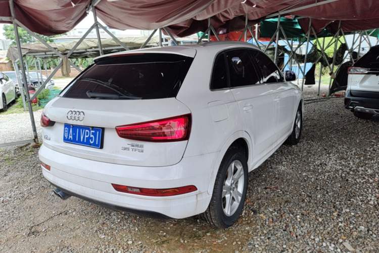 Used Audi Q3 2016 35 TFSI Fashion Model Rear Right 45 Deg
