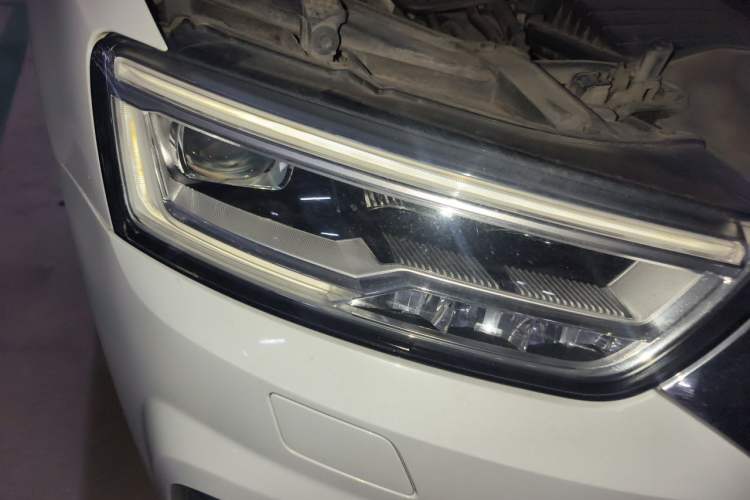 Used Audi Q3 2016 30 TFSI Fashion Model Right Front Headlight