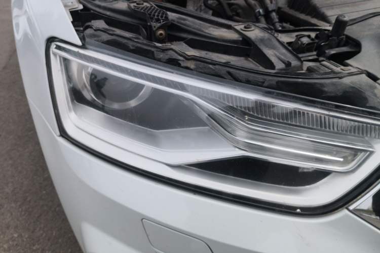 Used Audi Q3 2016 30 TFSI Fashion Model Right Front Headlight