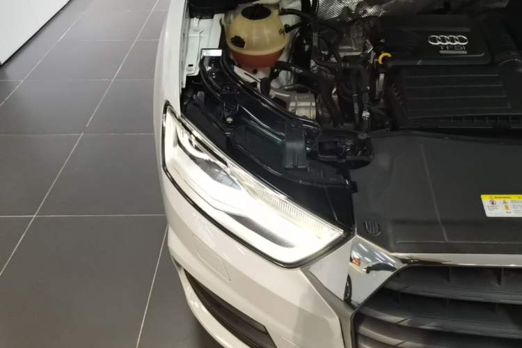 Used Audi Q3 2016 30 TFSI Fashion Model Right Front Headlight