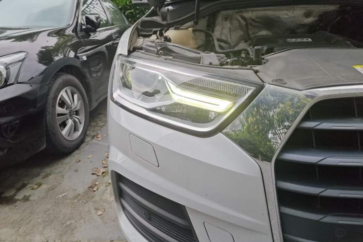 Used Audi Q3 2016 30 TFSI Fashion Model Right Front Headlight