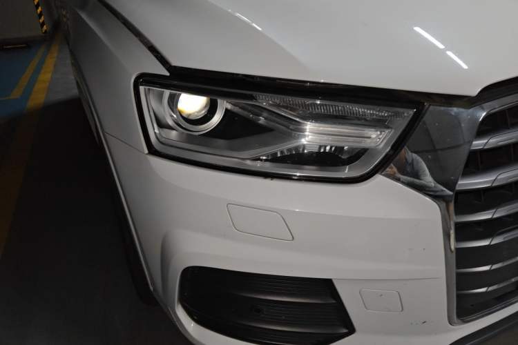 Used Audi Q3 2016 35 TFSI Fashion Model Right Front Headlight