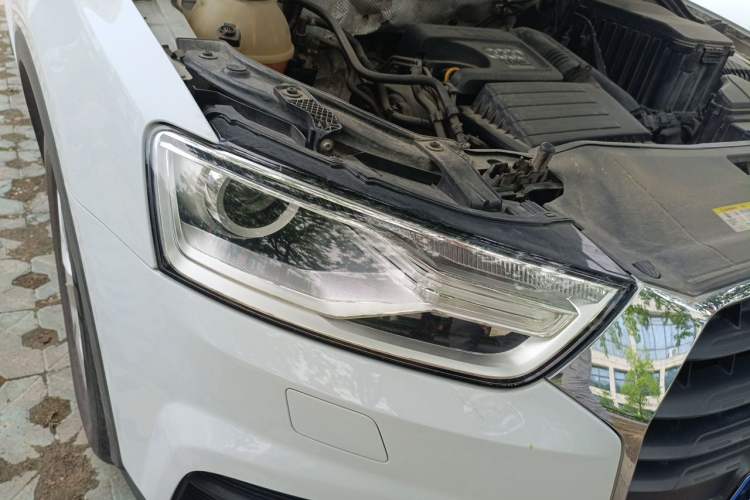 Used Audi Q3 2016 30 TFSI Standard Model Right Front Headlight