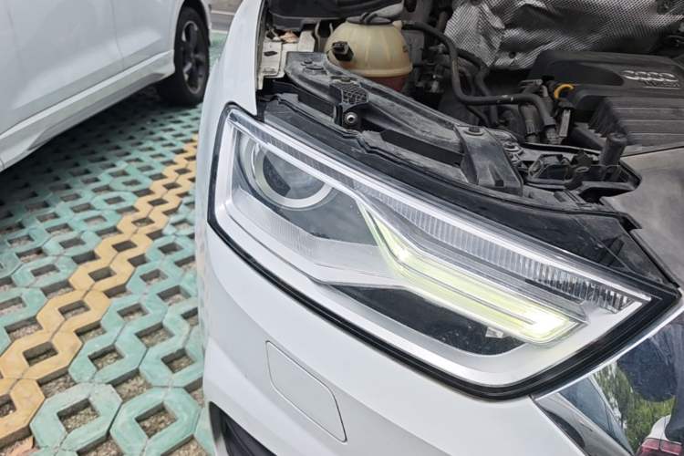 Used Audi Q3 2016 30 TFSI Fashion Model Right Front Headlight