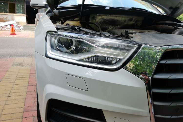 Used Audi Q3 2016 35 TFSI Fashion Model Right Front Headlight