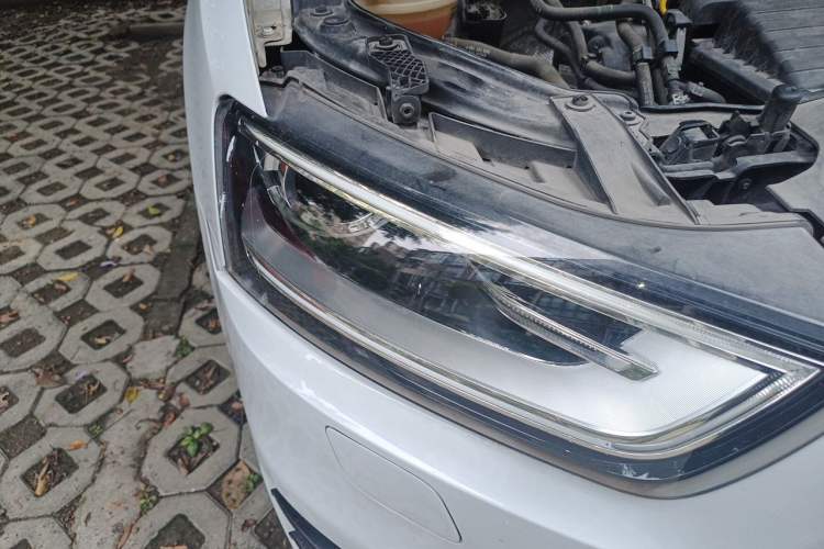 Used Audi Q3 2016 30 TFSI Collector's Edition Comfort Model Right Front Headlight