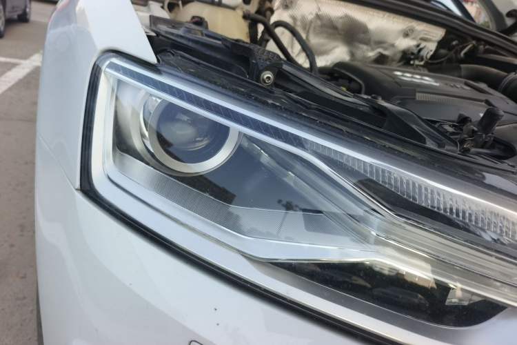Used Audi Q3 2016 35 TFSI Fashion Model Right Front Headlight