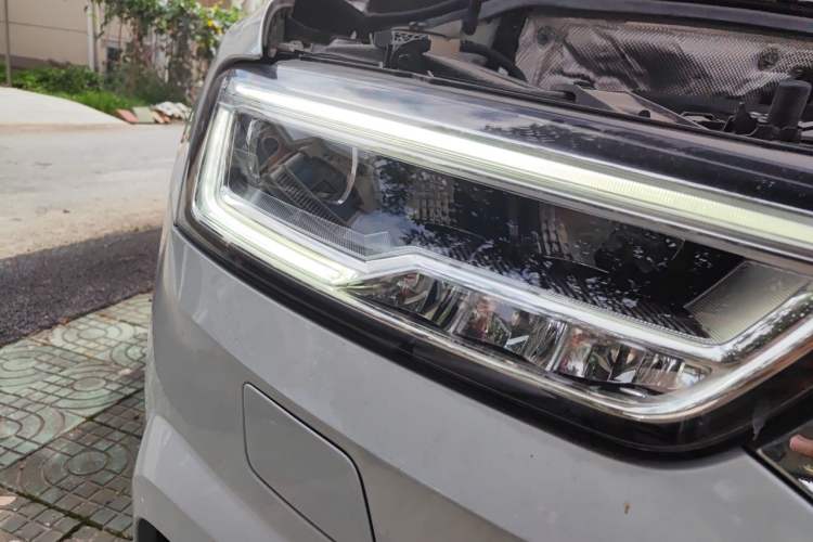 Used Audi Q3 2016 30 TFSI Fashion Model Right Front Headlight