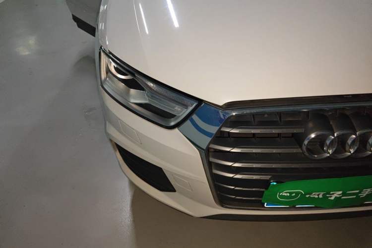 Used Audi Q3 2016 30 TFSI Standard Model Right Front Headlight