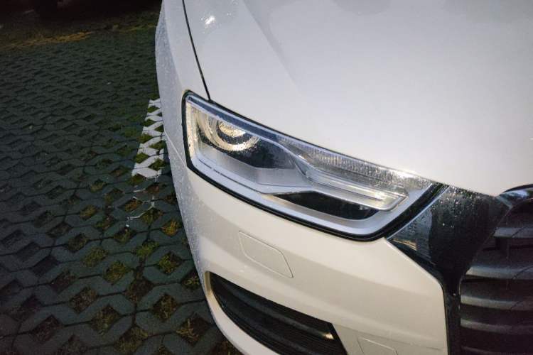 Used Audi Q3 2016 30 TFSI Fashion Model Right Front Headlight