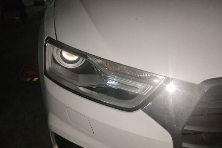 Used Audi Q3 2016 35 TFSI Fashion Model Right Front Headlight