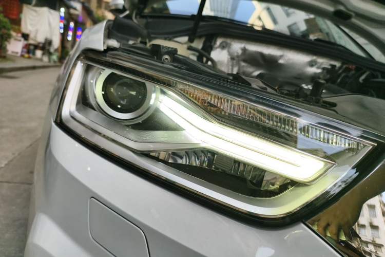 Used Audi Q3 2016 30 TFSI Fashion Model Right Front Headlight