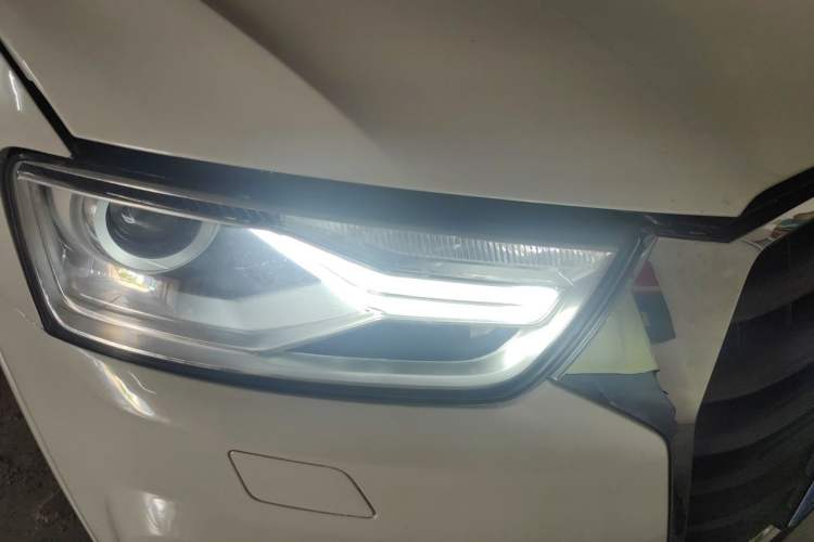 Used Audi Q3 2016 35 TFSI Fashion Model Right Front Headlight