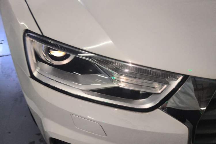 Used Audi Q3 2016 35 TFSI Fashion Model Right Front Headlight