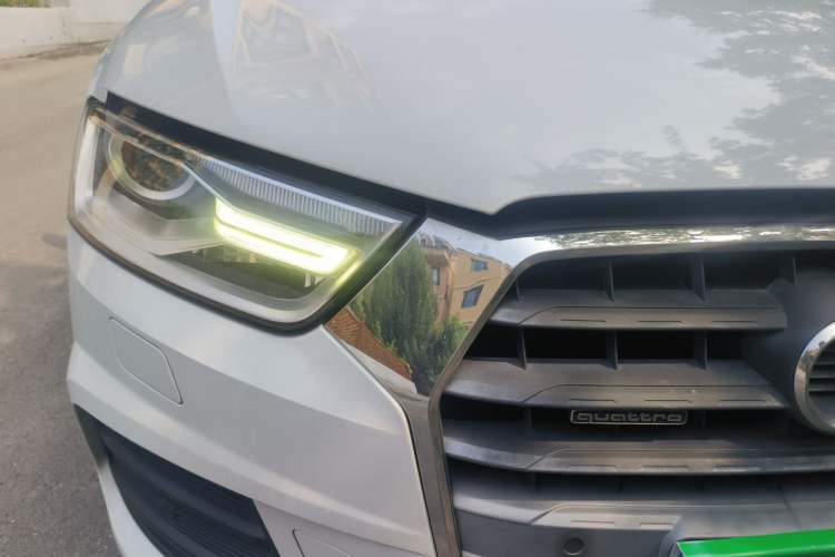 Used Audi Q3 2016 35 TFSI quattro all-wheel drive special edition Right Front Headlight