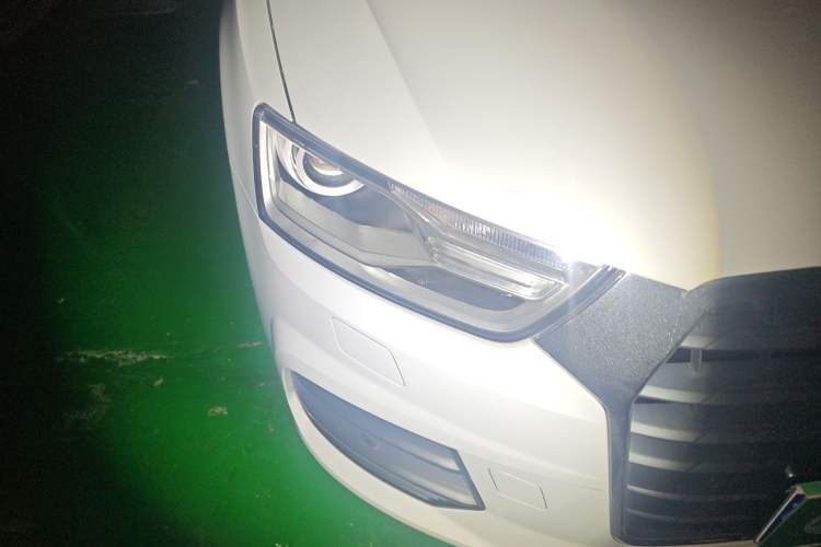 Used Audi Q3 2016 30 TFSI Fashion Model Right Front Headlight