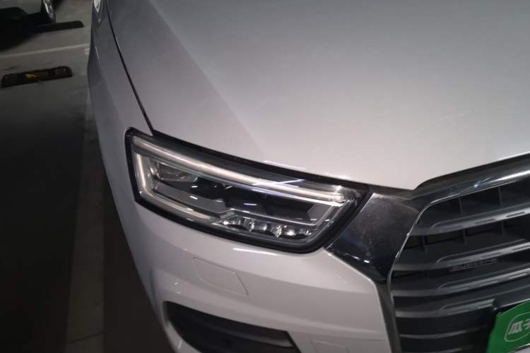 Used Audi Q3 2016 35 TFSI quattro all-wheel-drive style model Right Front Headlight