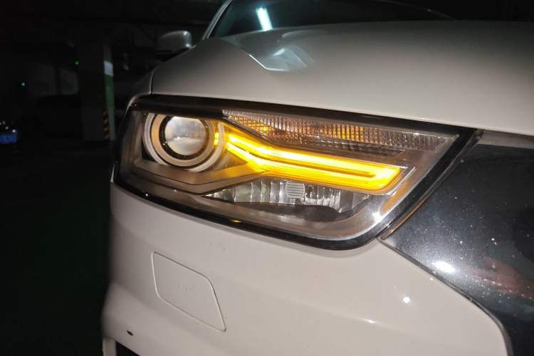 Used Audi Q3 2016 35 TFSI Style Edition Right Front Headlight