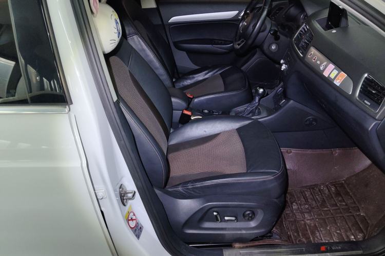 Used Audi Q3 2016 30 TFSI Fashion Model Right Front Seat