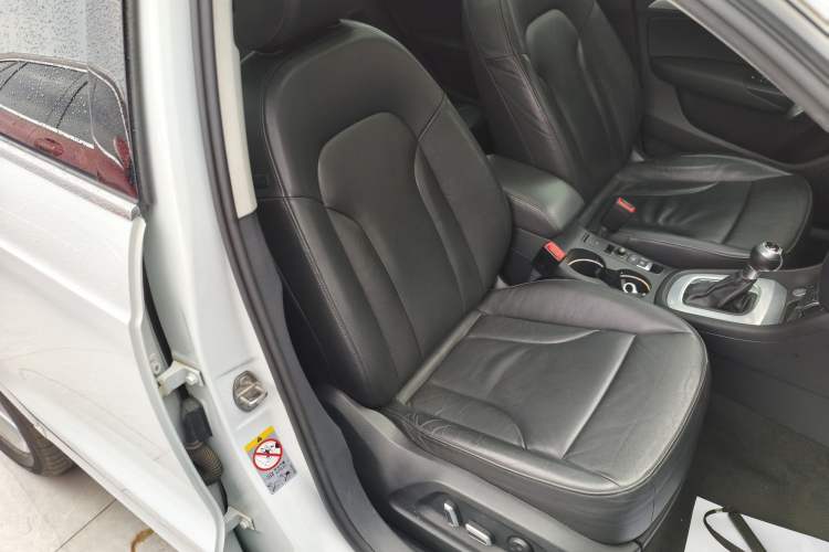 Used Audi Q3 2016 35 TFSI quattro all-wheel-drive style model Right Front Seat