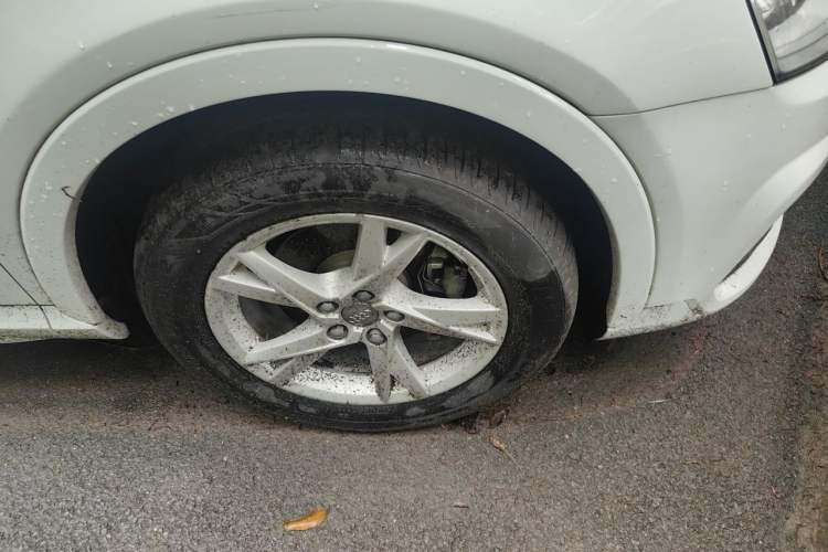 Used Audi Q3 2016 30 TFSI Fashion Model Right Front Wheel Hub