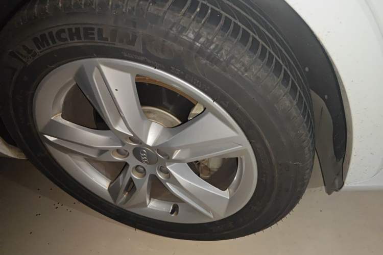 Used Audi Q3 2016 30 TFSI Fashion Model Right Front Wheel Hub