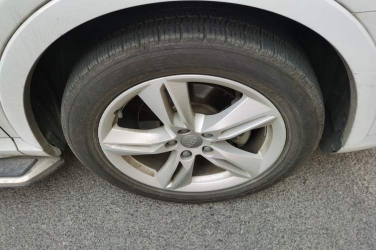 Used Audi Q3 2016 30 TFSI Fashion Model Right Front Wheel Hub